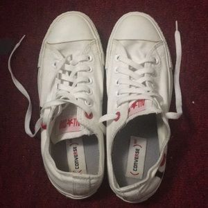 Converse sneakers (I heart design)